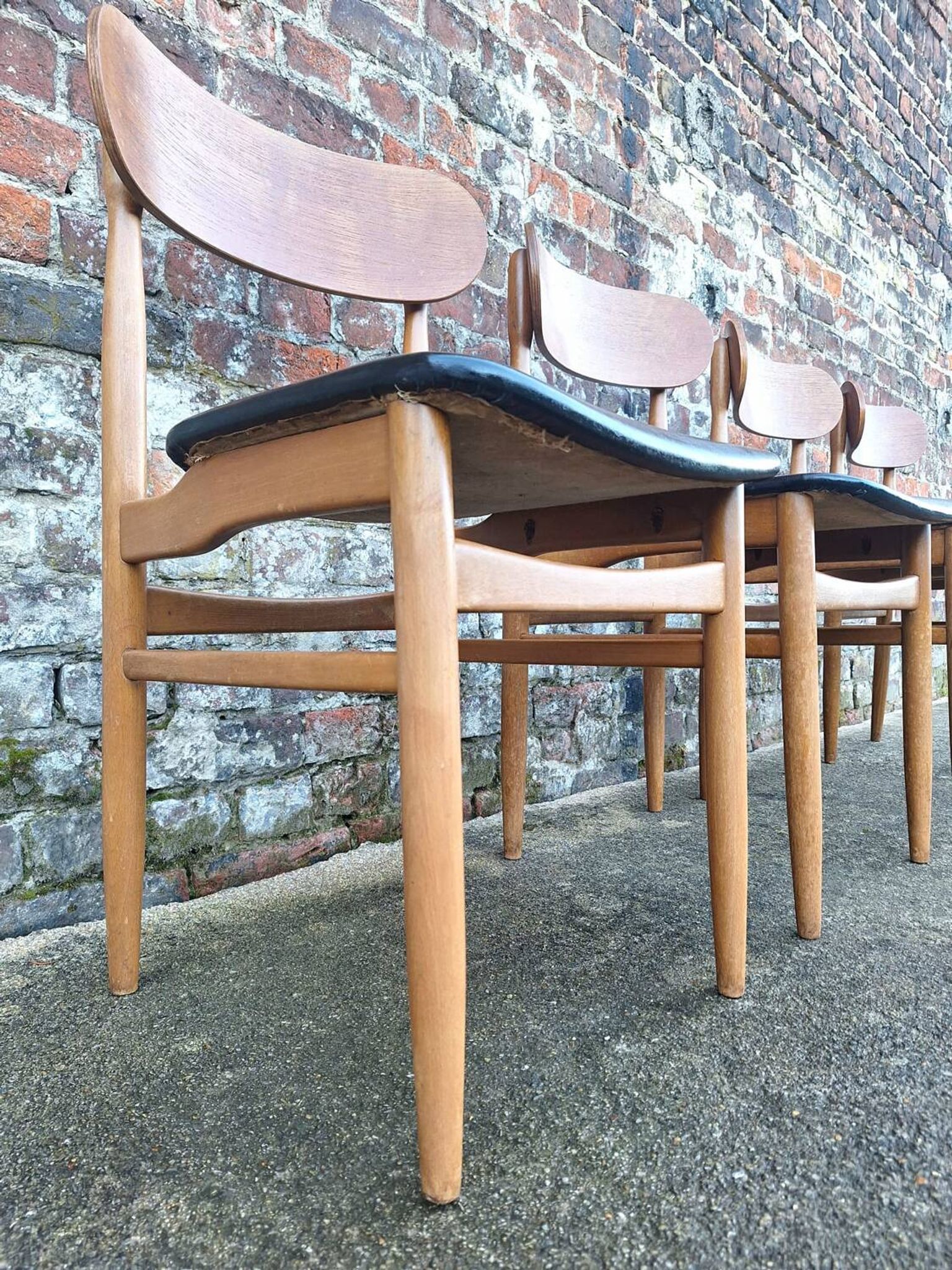 Gessef Consorzio Sedie Friuli set of 4 vintage chairs, teak seats