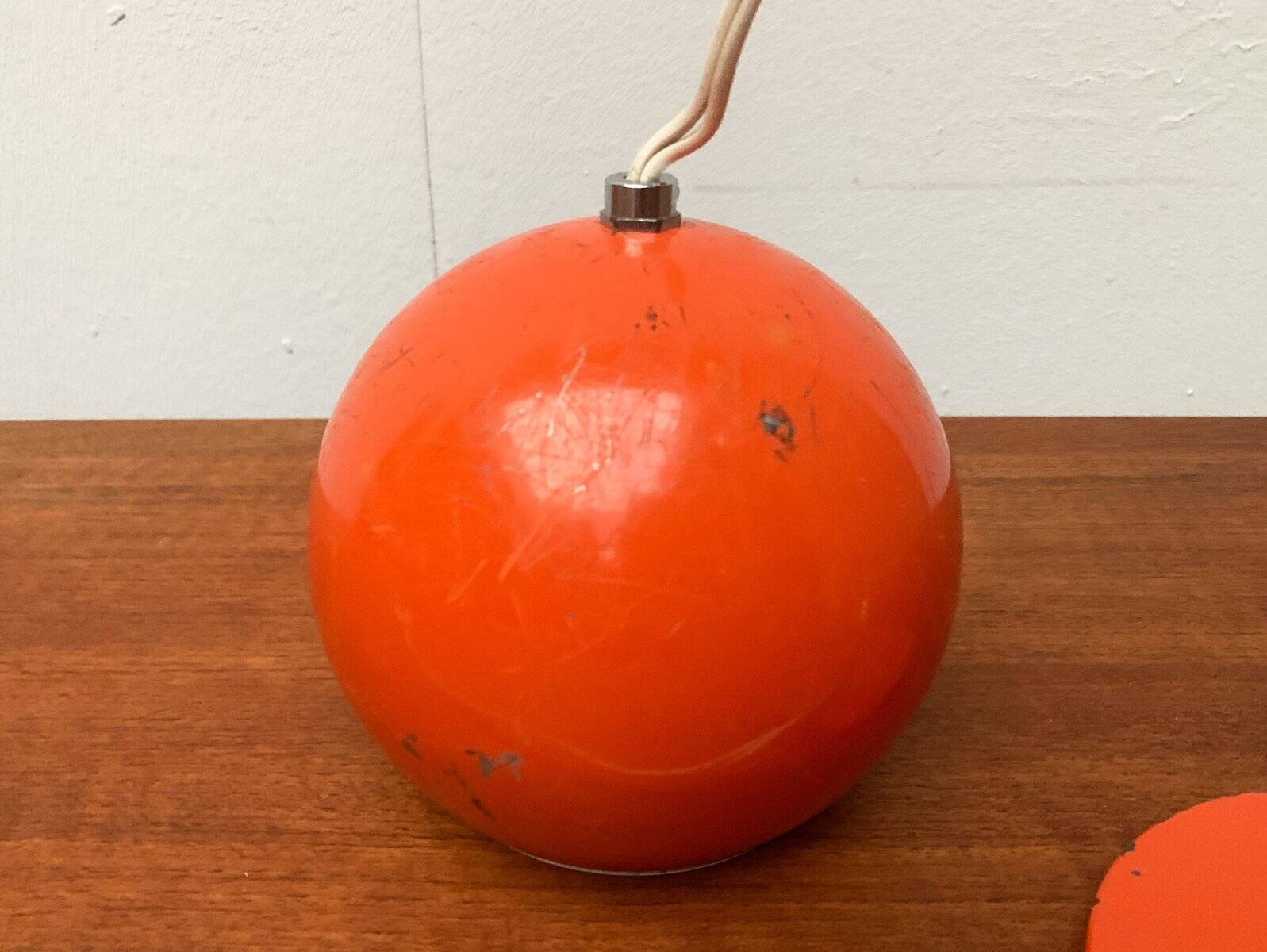 Vintage Italian magnetic table lamp from the space age.