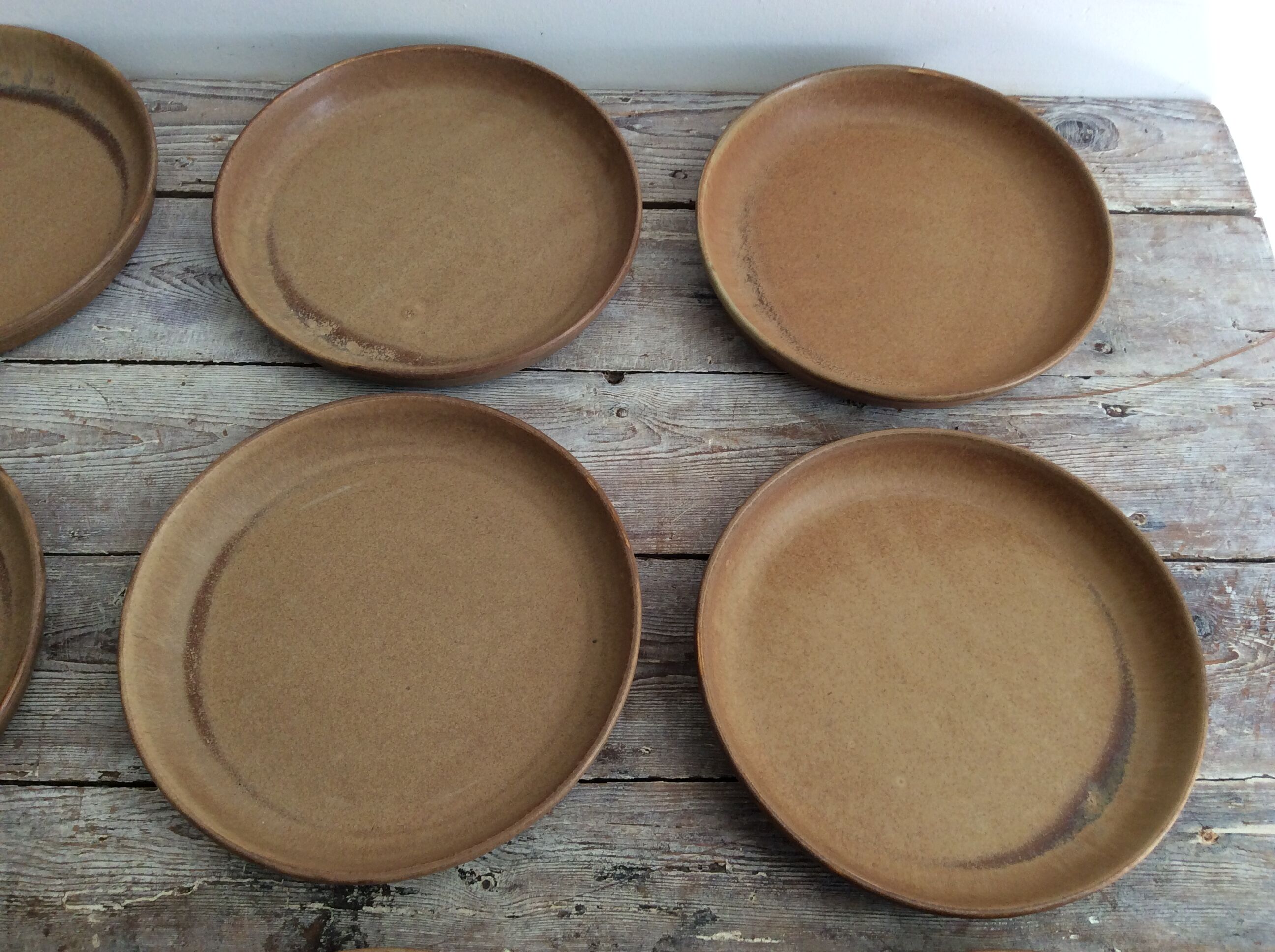 Series 9 sandstone plates