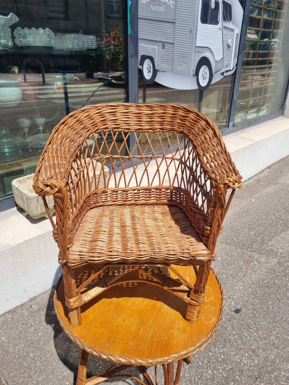 Salon enfant vintage rotin
