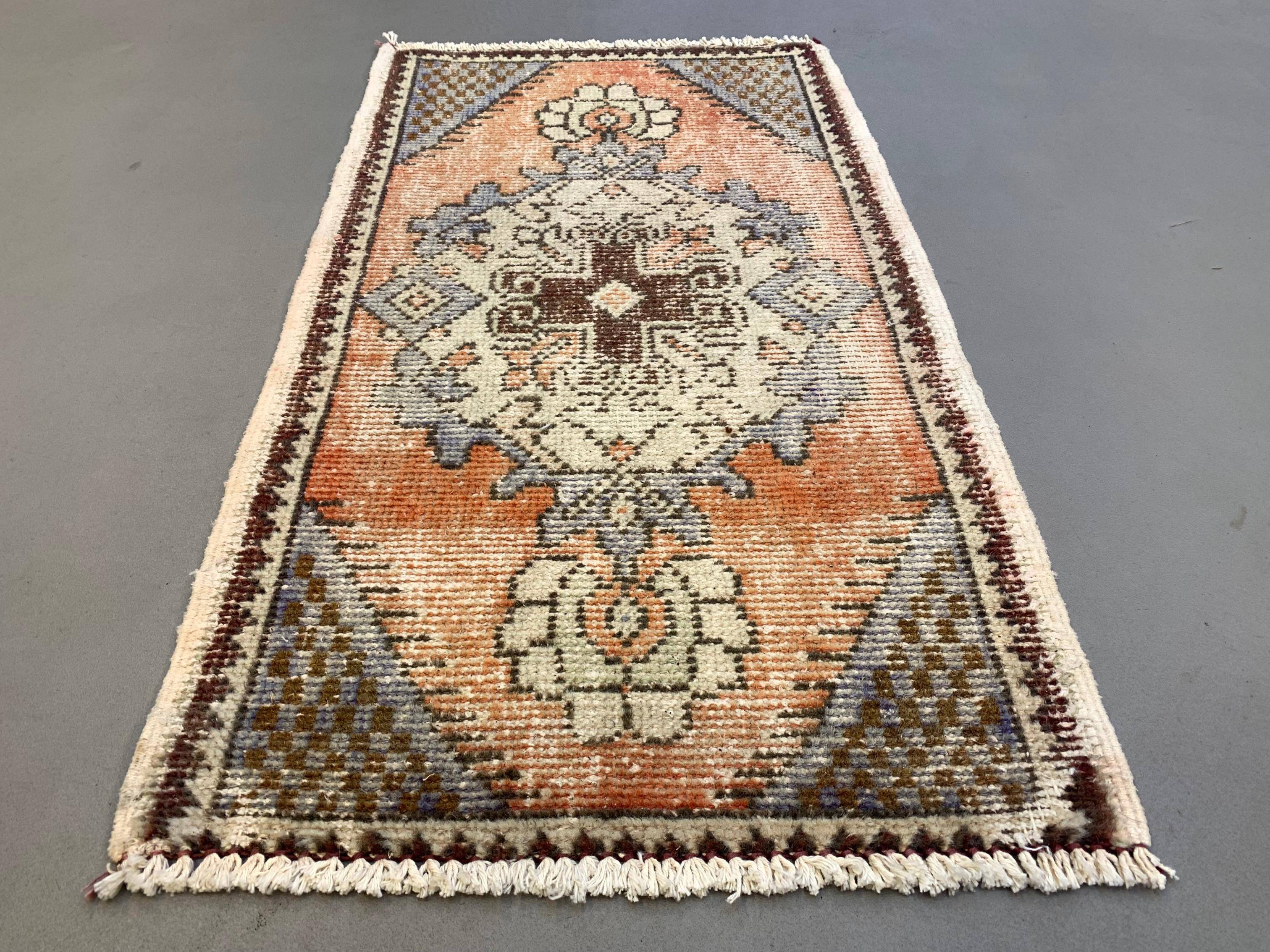 Small Vintage Turkish Rug 97x51 cm, Short Runner, Tribal, Shabby, Mini Carpet