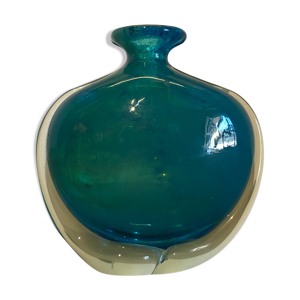 bouteille en verre bleu