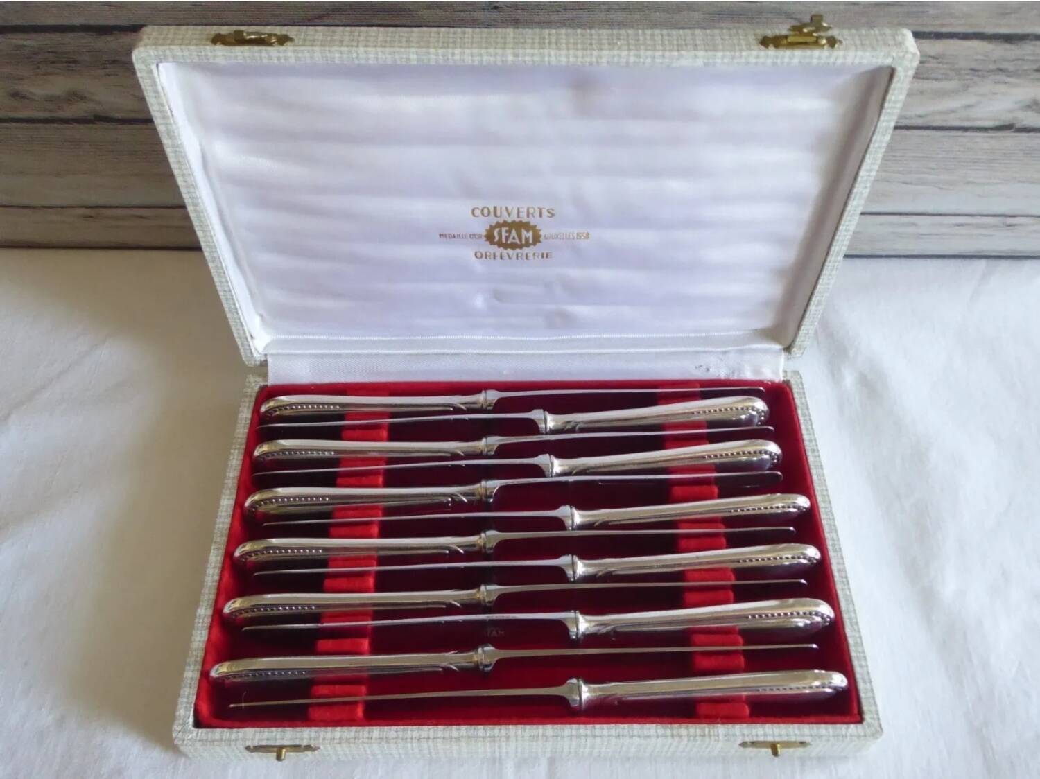 12 sfam dessert knives silver metal 21 cm