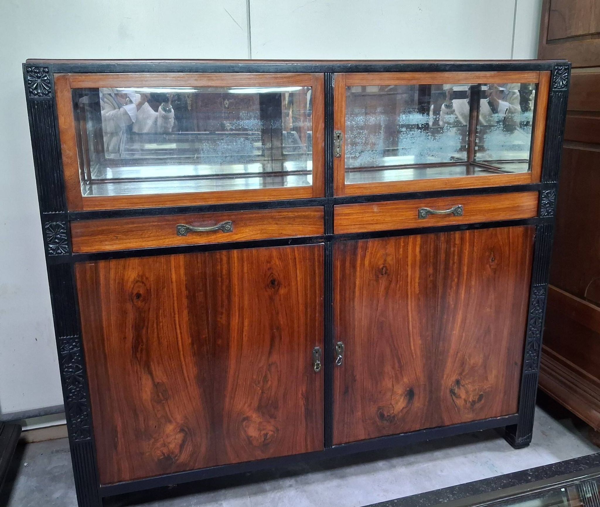 Vitrine / bibliothèque d'appui époque Art Déco en palissandre et bois