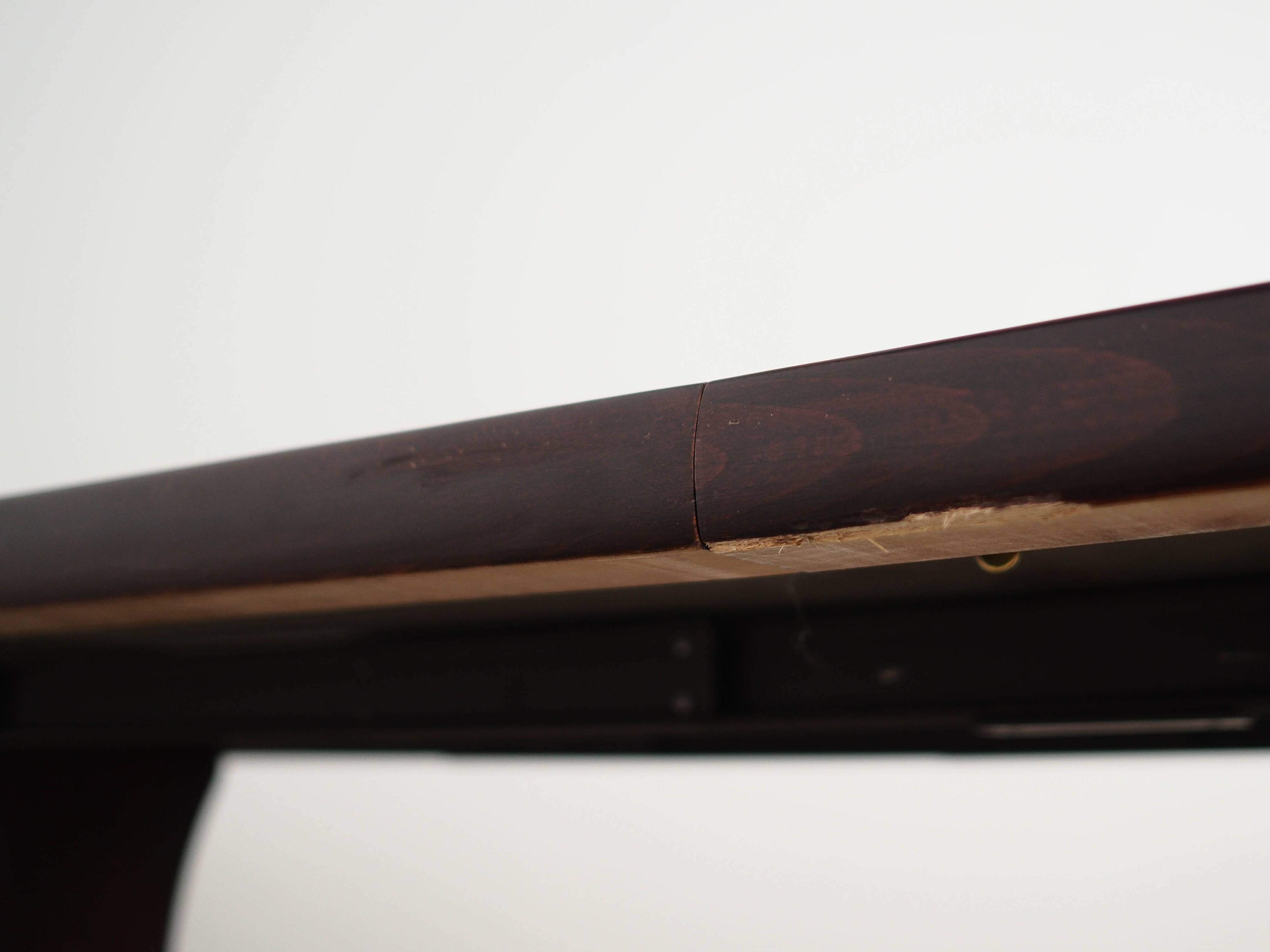 Round mahogany table, Danish design, 1970s, manufactured in Denmark