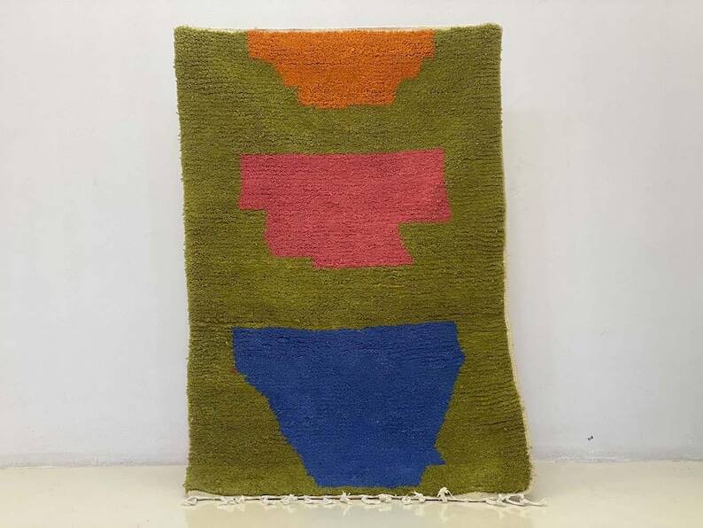 Beni Ouraine Berber rug, handwoven using traditional methods, size 150 x 250 cm