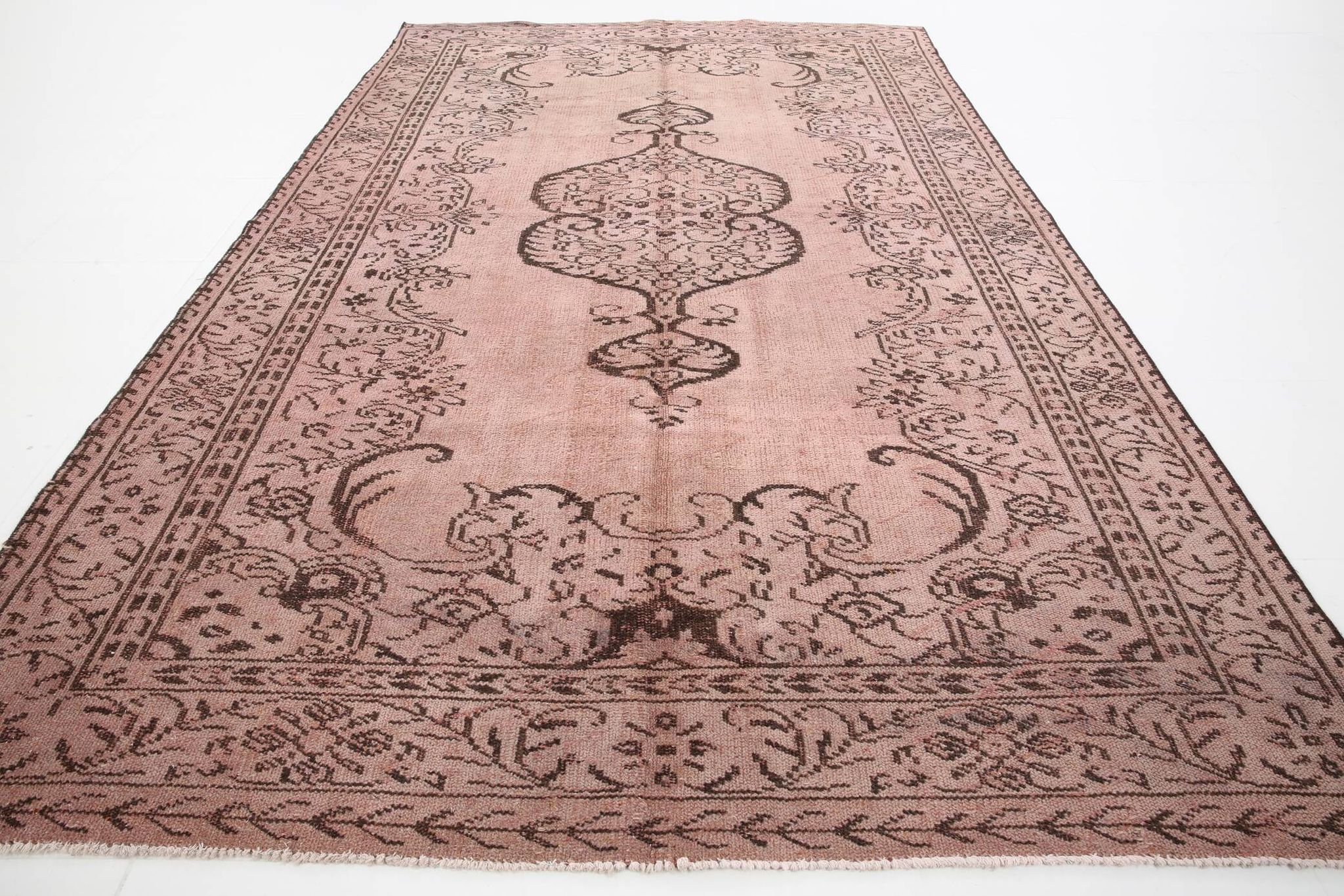 Tapis Vintage Kilim Rose Poudré Motifs Anatoliens, 176x282