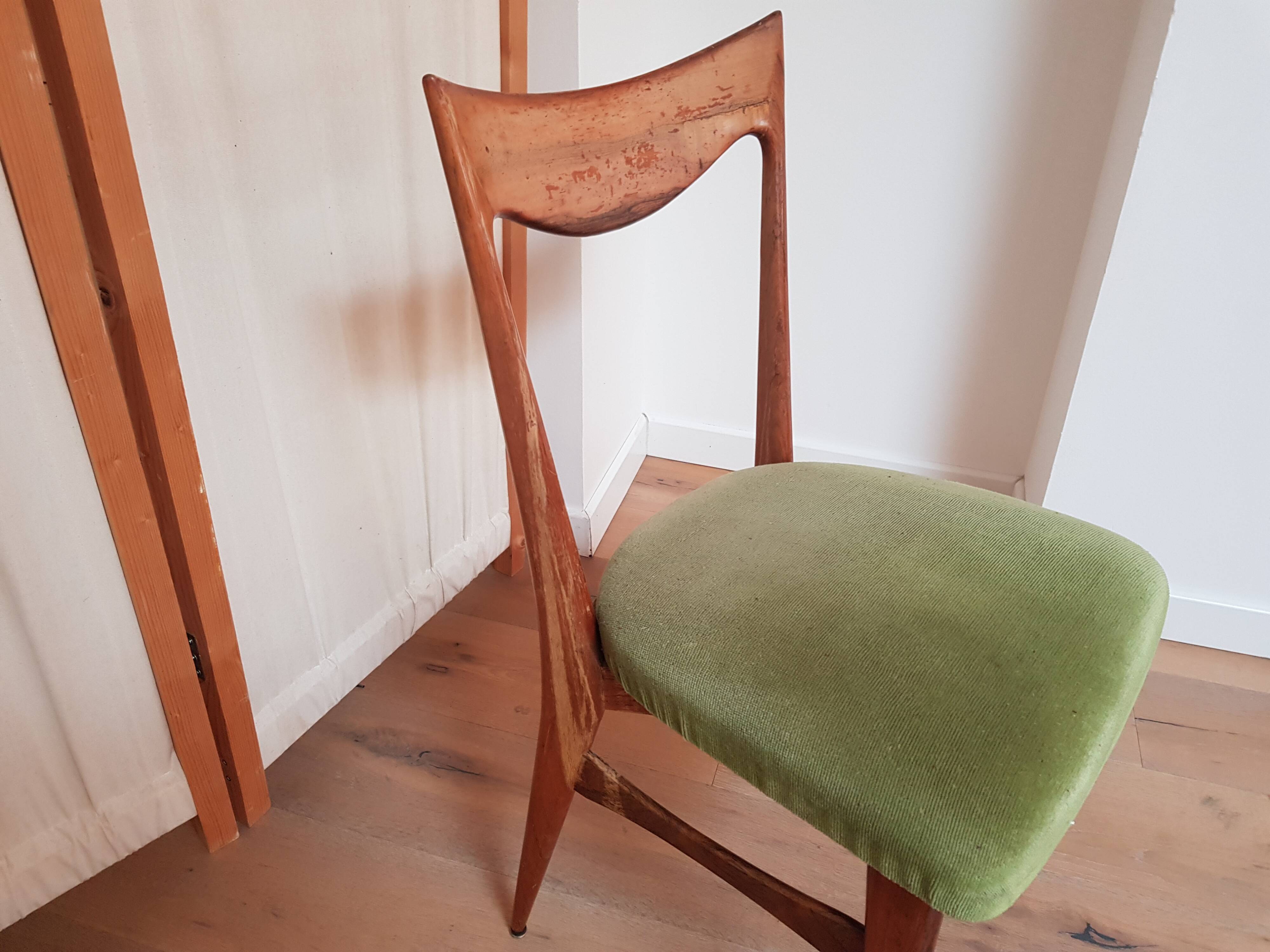 Lot of 6 vintage chairs