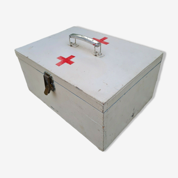Boîte à pharmacie portable en bois vintage
