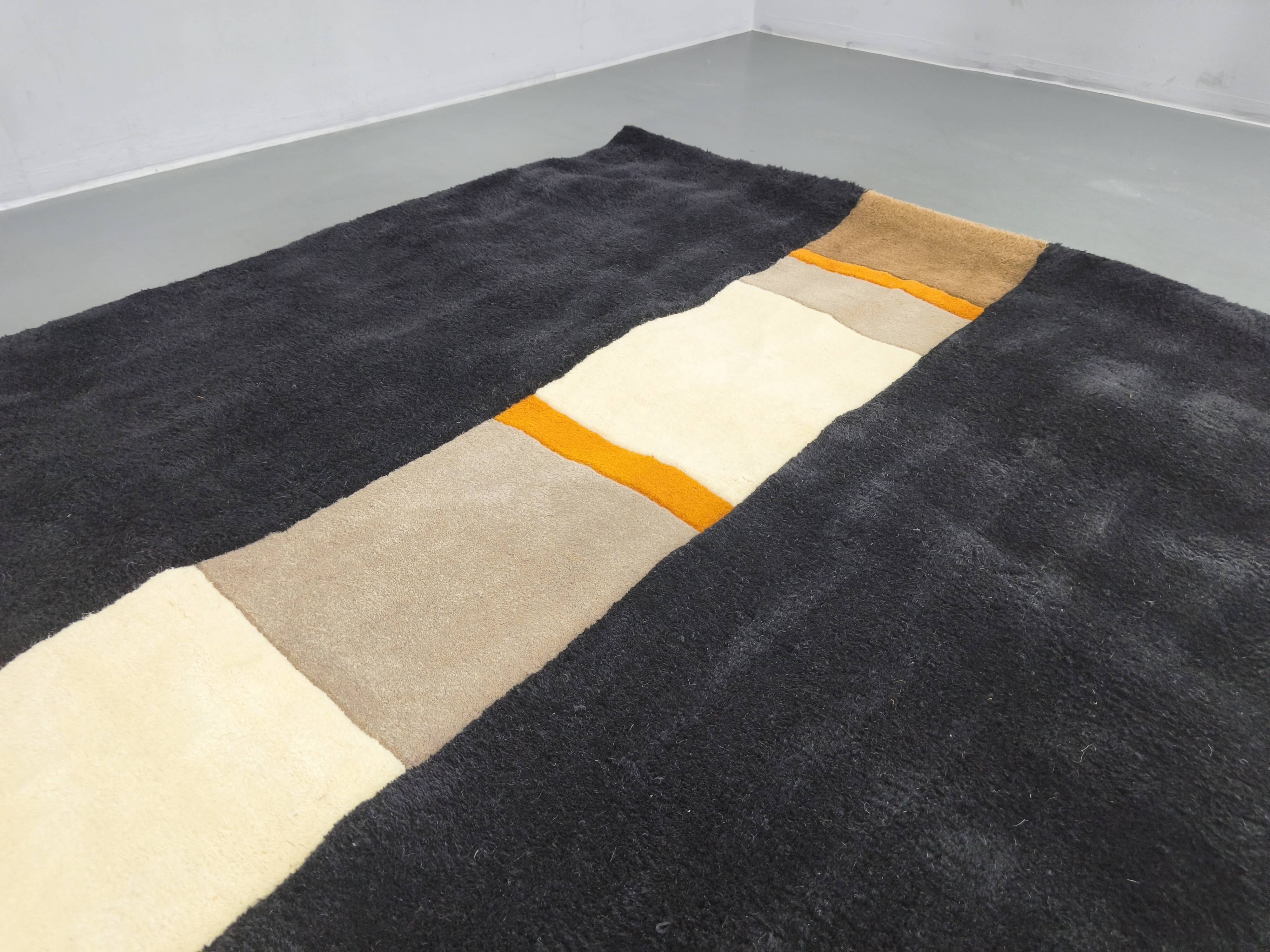 Hand-tufted wool rug by C. Olesen, Graphic design, 1990s