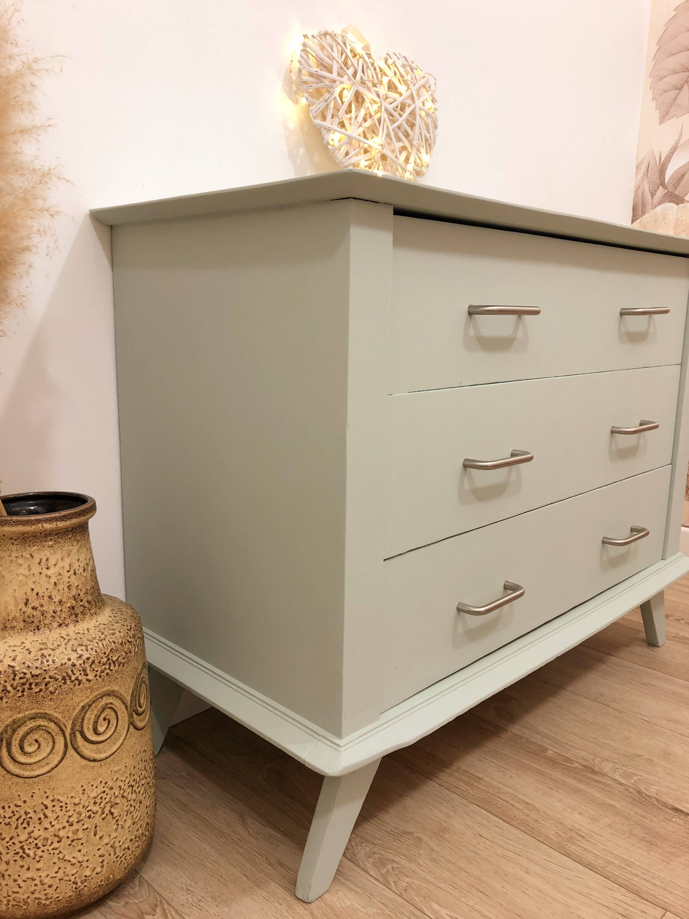 Commode des années 60, pieds compas, Douceur de l'Aube
