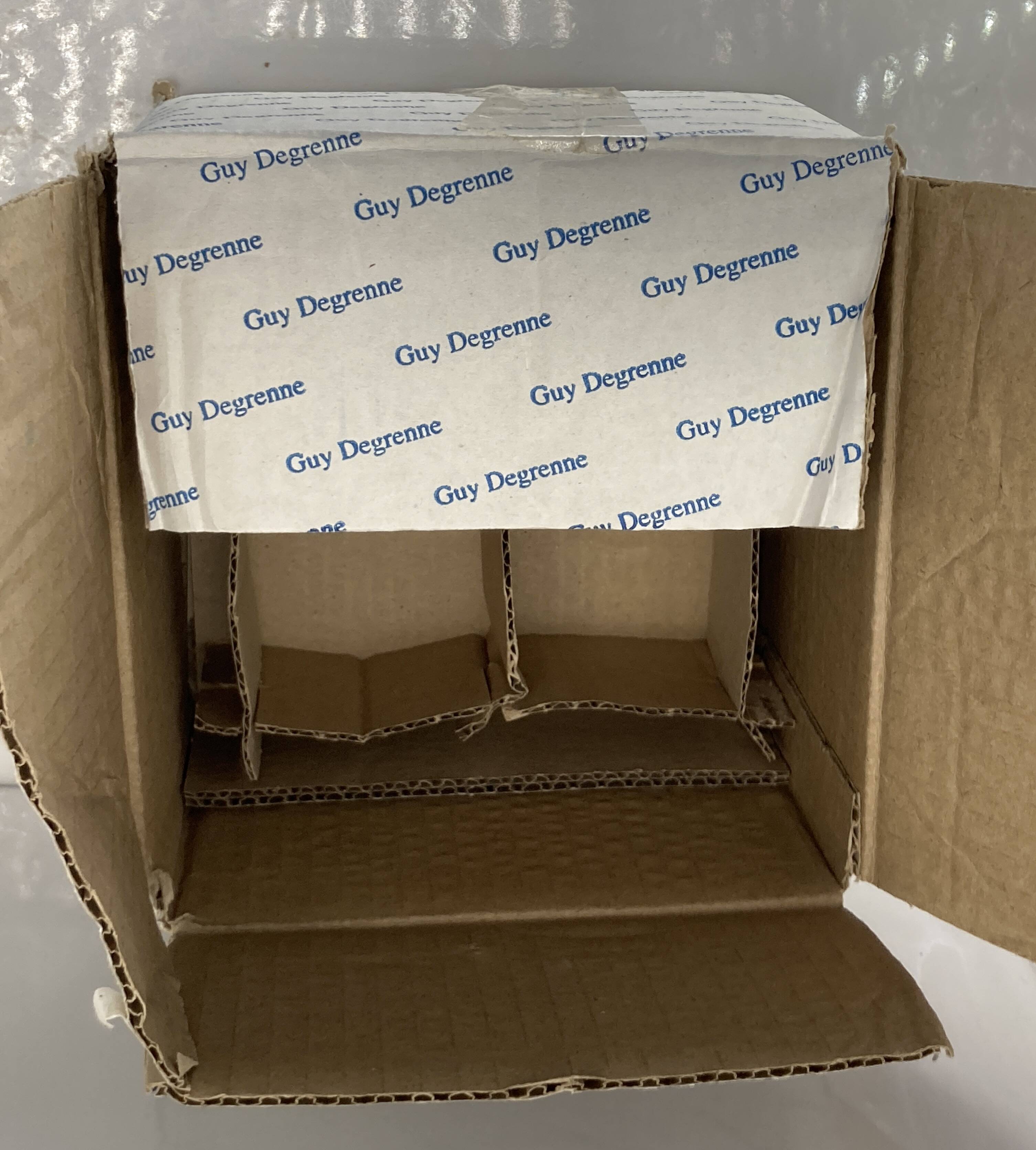 4 Espresso cups and saucers - Guy Degrenne