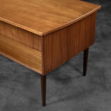 Vintage classic mid-century danish scandinavian modern teak bilateral desk, 1960s