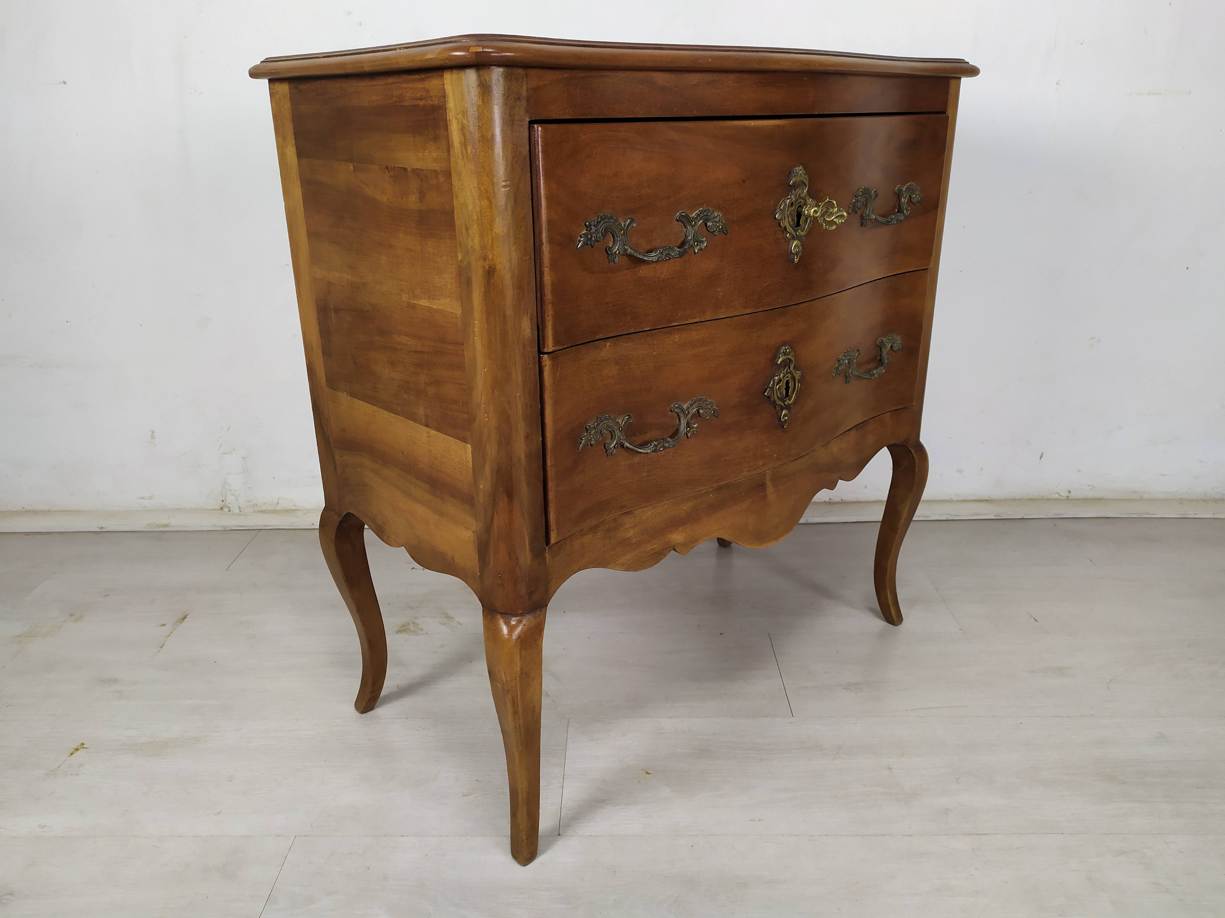 Commode Louis XV walnut