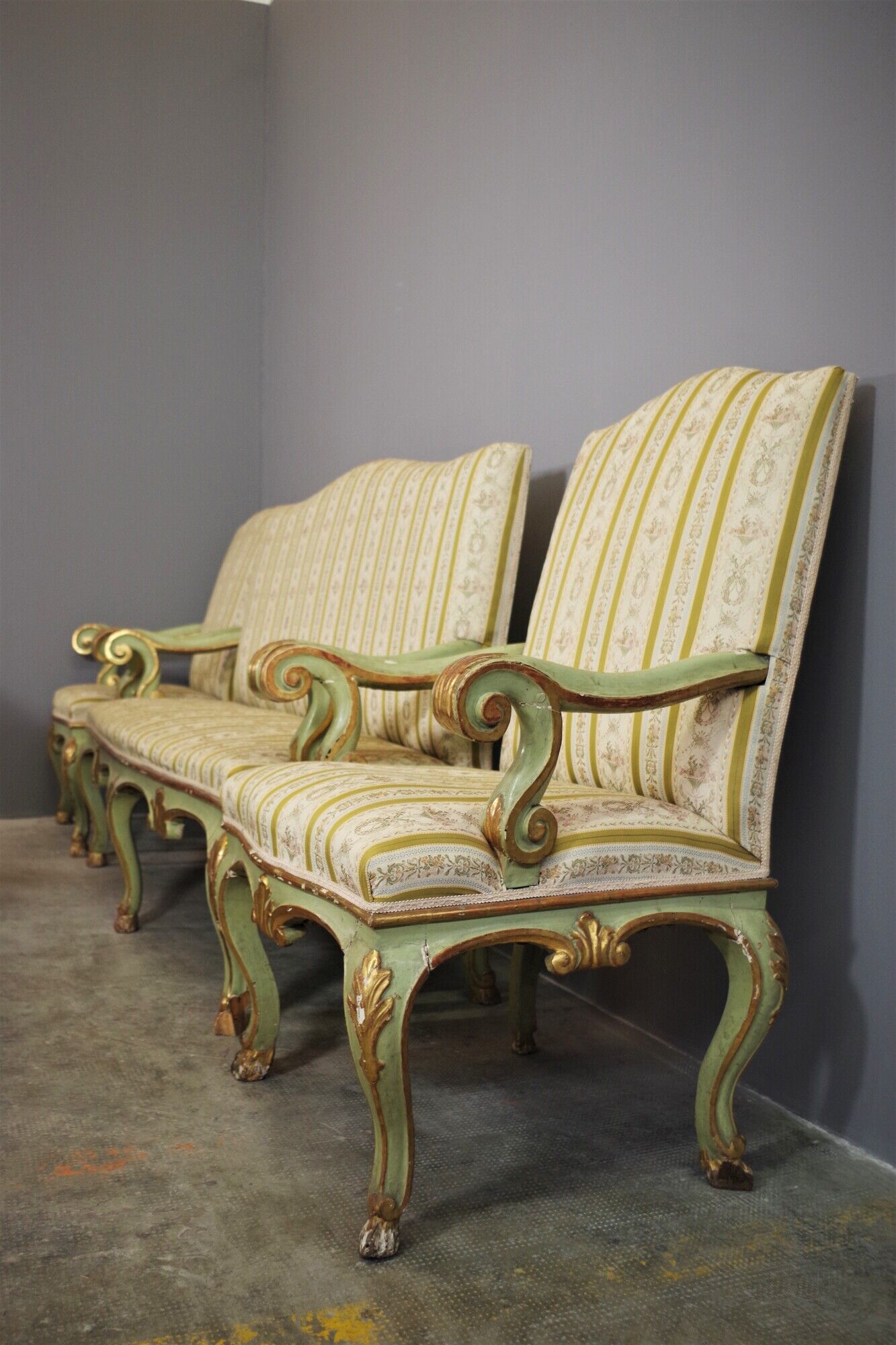 Venetian Baroque salon with table, two armchairs, a bench and a chair, mid-19th century