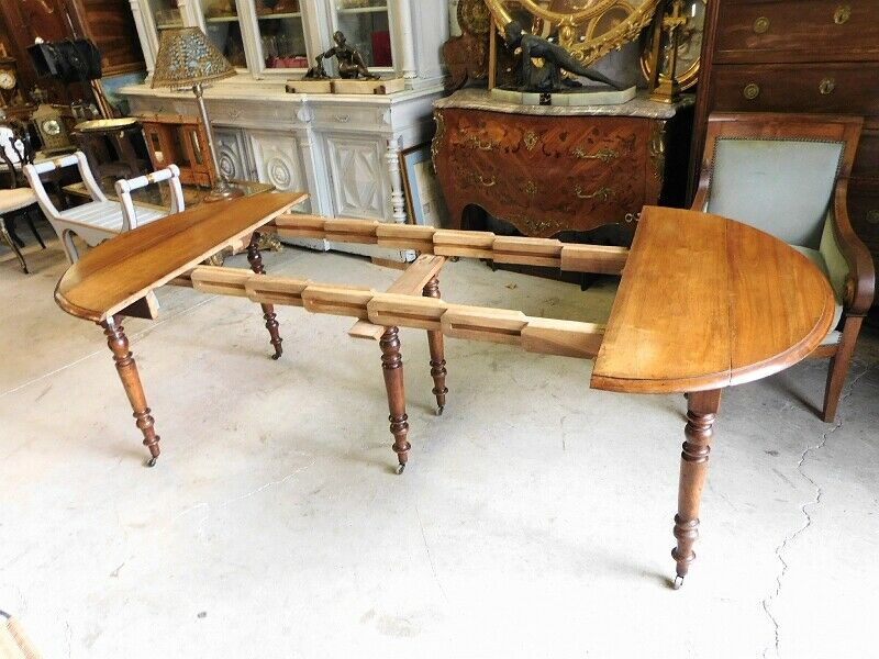 Table 6 feet Louis Philippe with 3 walnut extensions of the 19th siecle