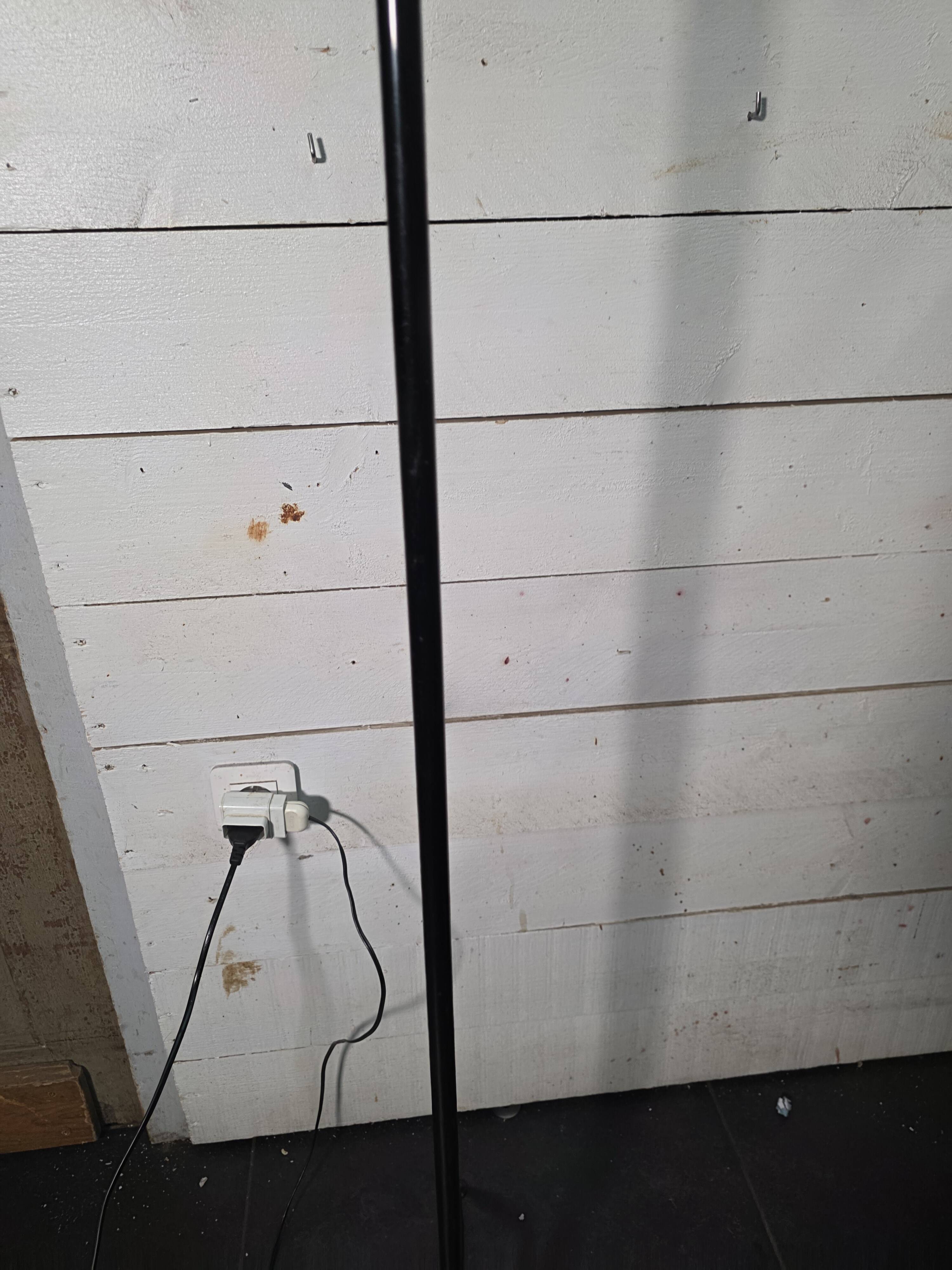 ​Lampadaire tripode à contrepoids Maison Lunel ,Années 50