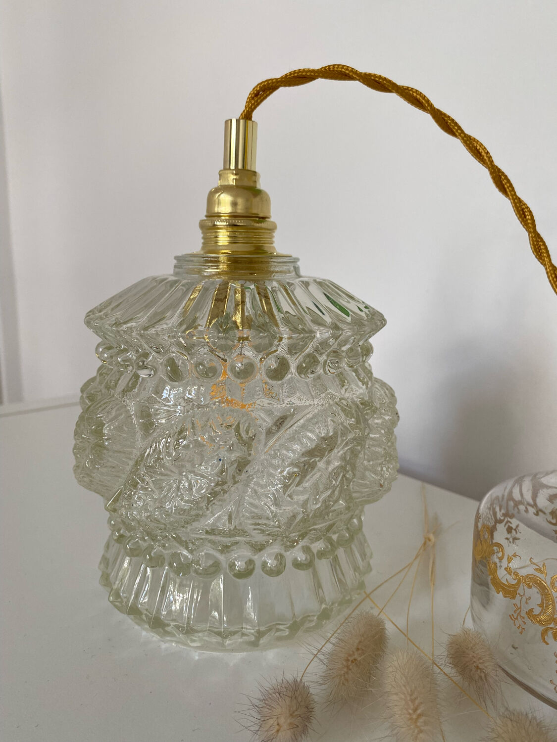 Lamp with vintage globe