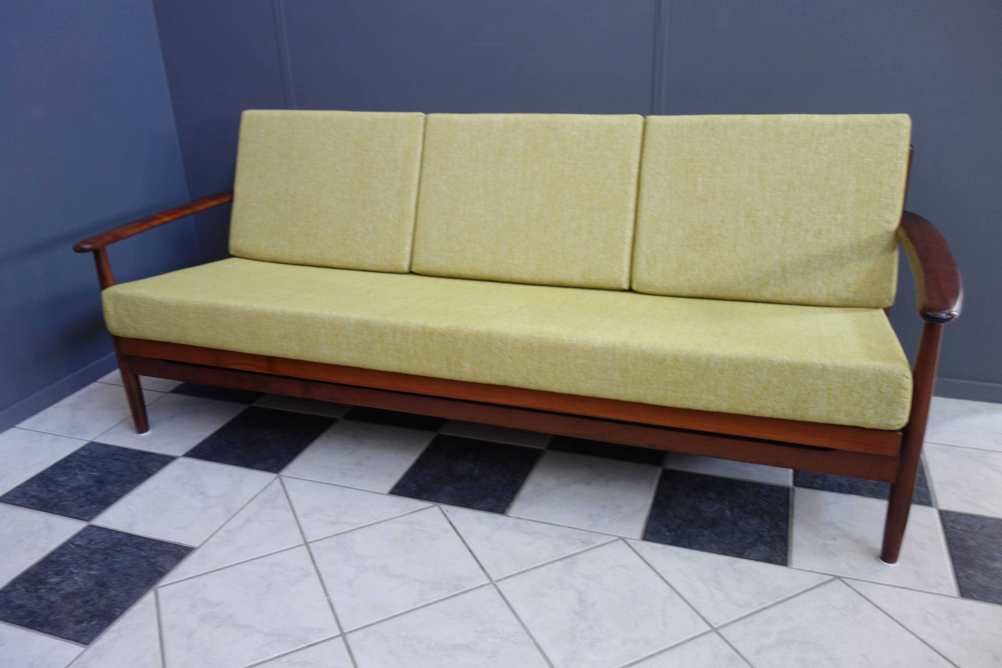 Yellow vintage sofa / daybed, 1960S