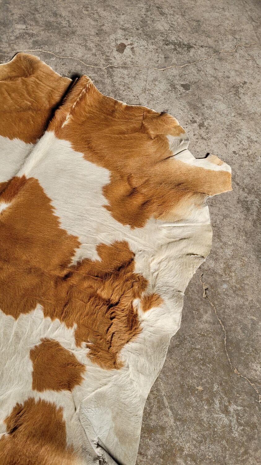 Vintage cowhide rug 1970