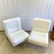 Paire de chauffeuses vintage bouclette blanche – design années 70