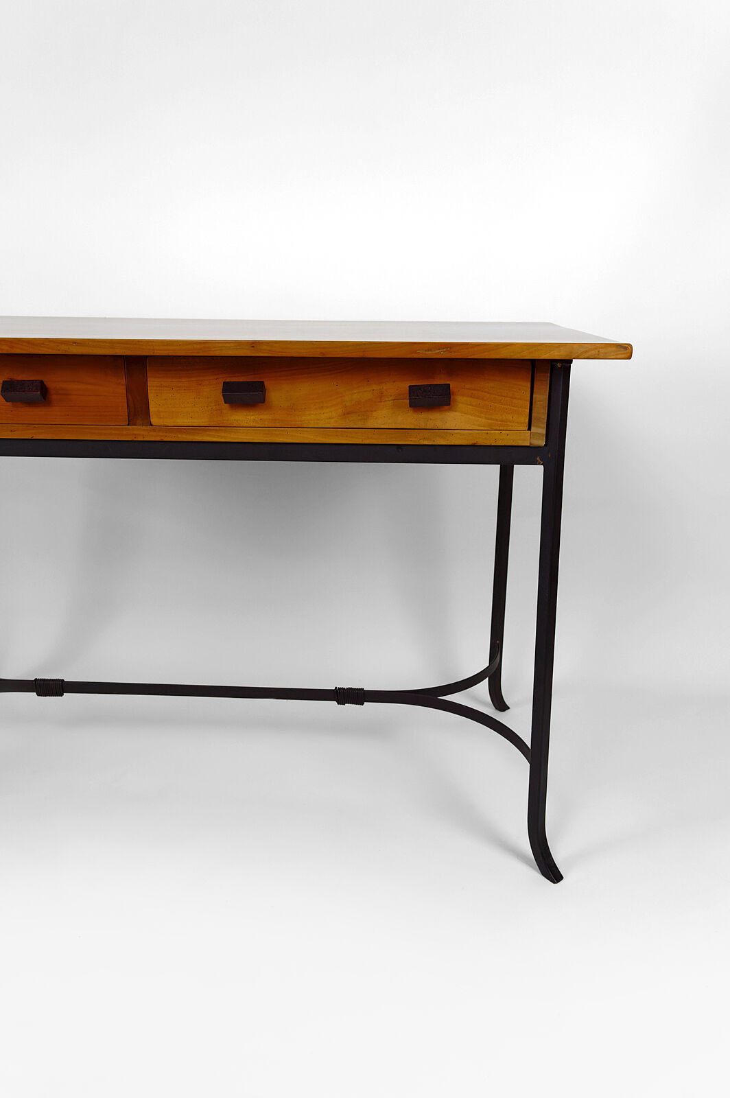 Bureau moderniste en merisier et fer forgé, circa 1980