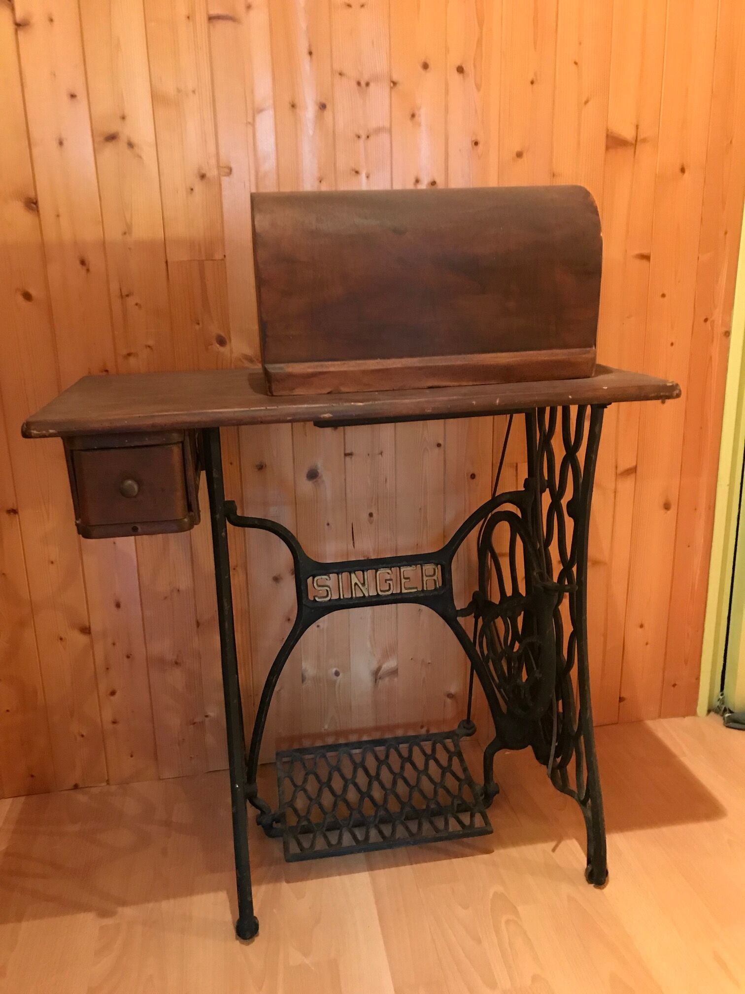 Old singer sewing machine