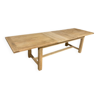Farmhouse table with central extensions