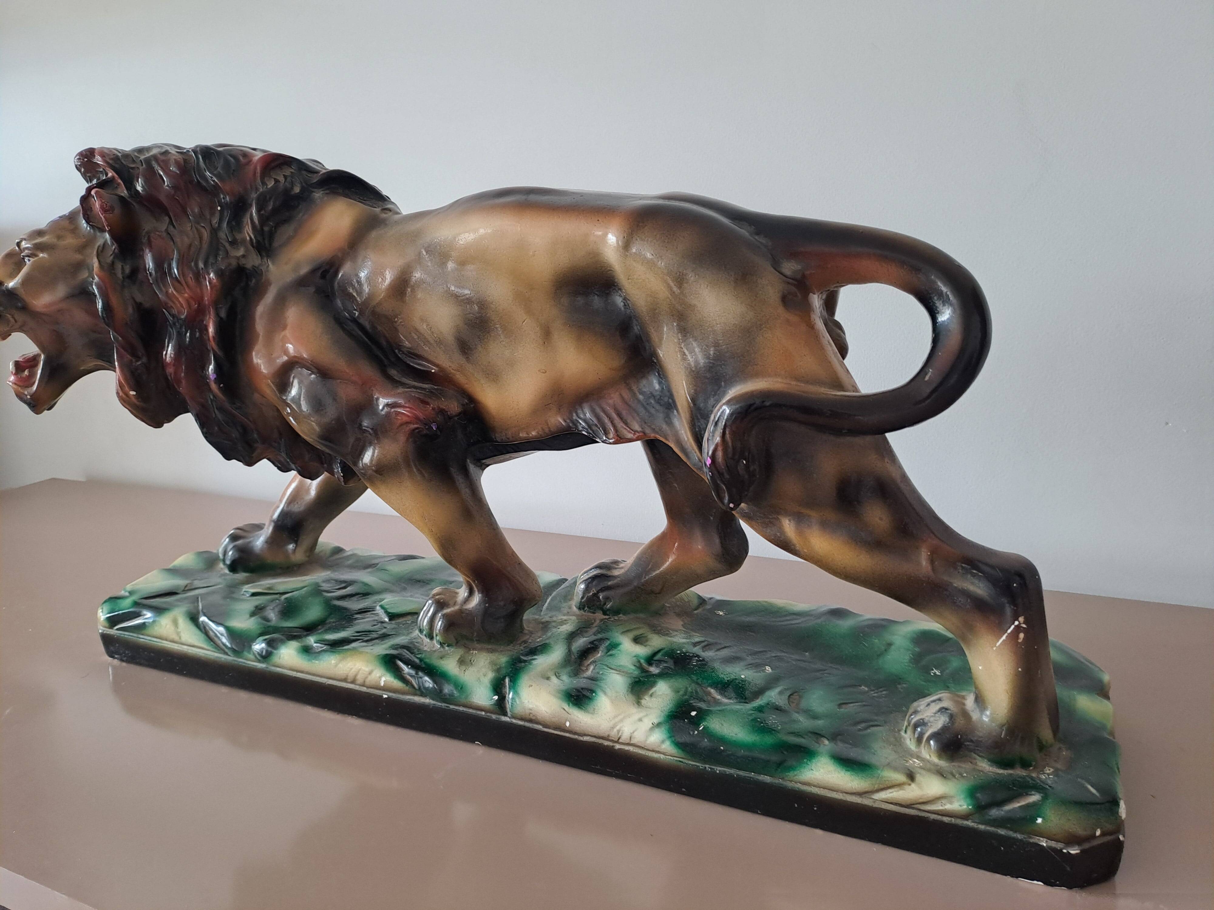 Ancient sculpture of a roaring lion – A. Biacioni Tours, n°108