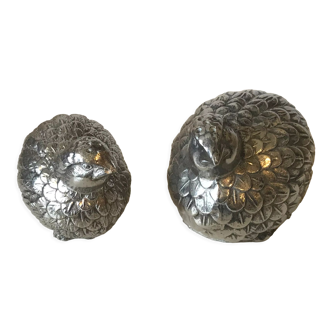 Salière et poivrier de table en forme de caille métal argenté