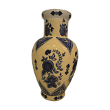 Porcelain vase floral decoration