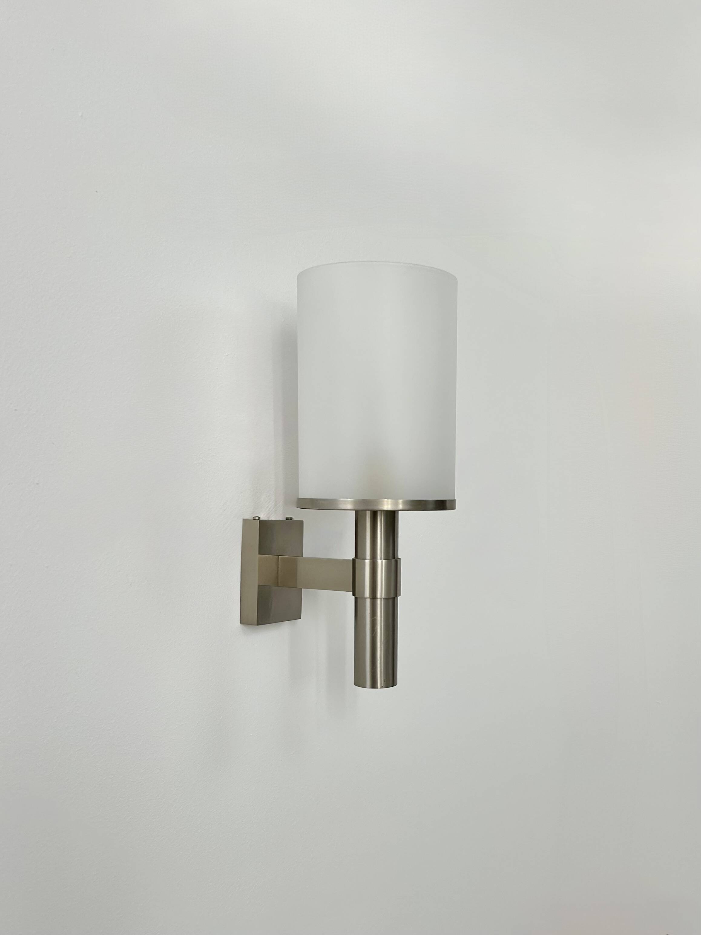 Perzel wall light model 1141 bis, metal and opaline, France, 1960