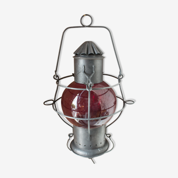Red houseboat lamp