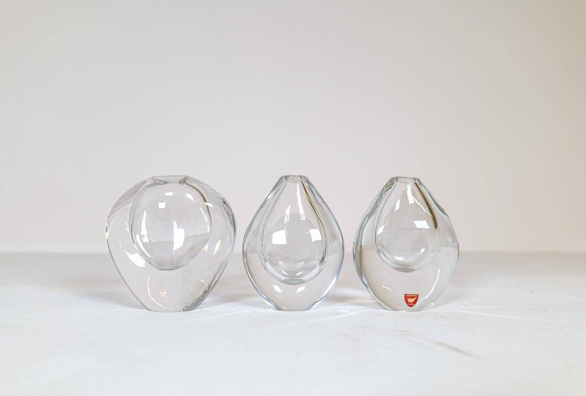 Midcentury Set of 3 Vases and Plate in Clear Crystal Glass Orrefors Sweden 1950