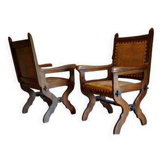 Paire de fauteuils néogothiques