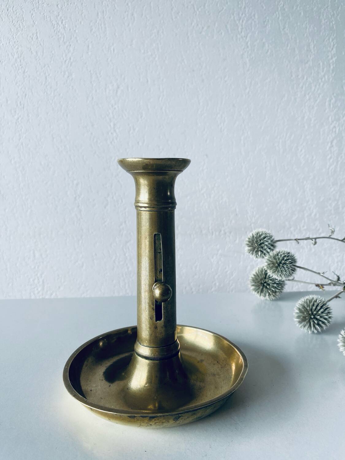 Classic candle holder