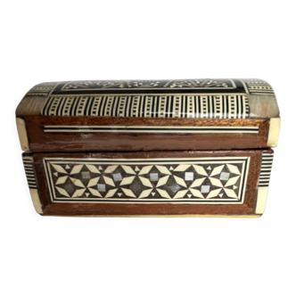 Inlaid wooden jewelry box