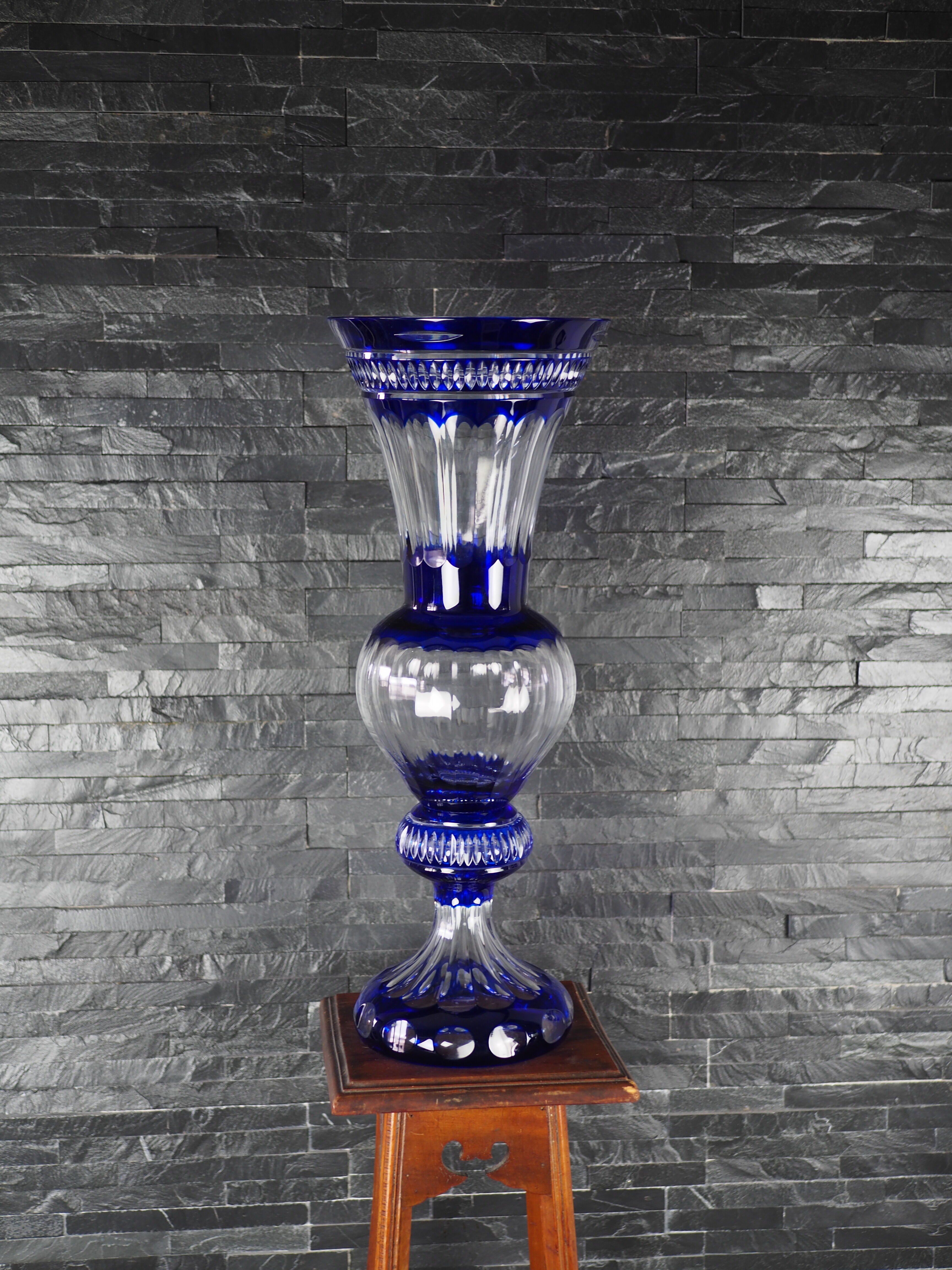 Cobalt blue carved crystal vase - Cristallerie de Lorraine