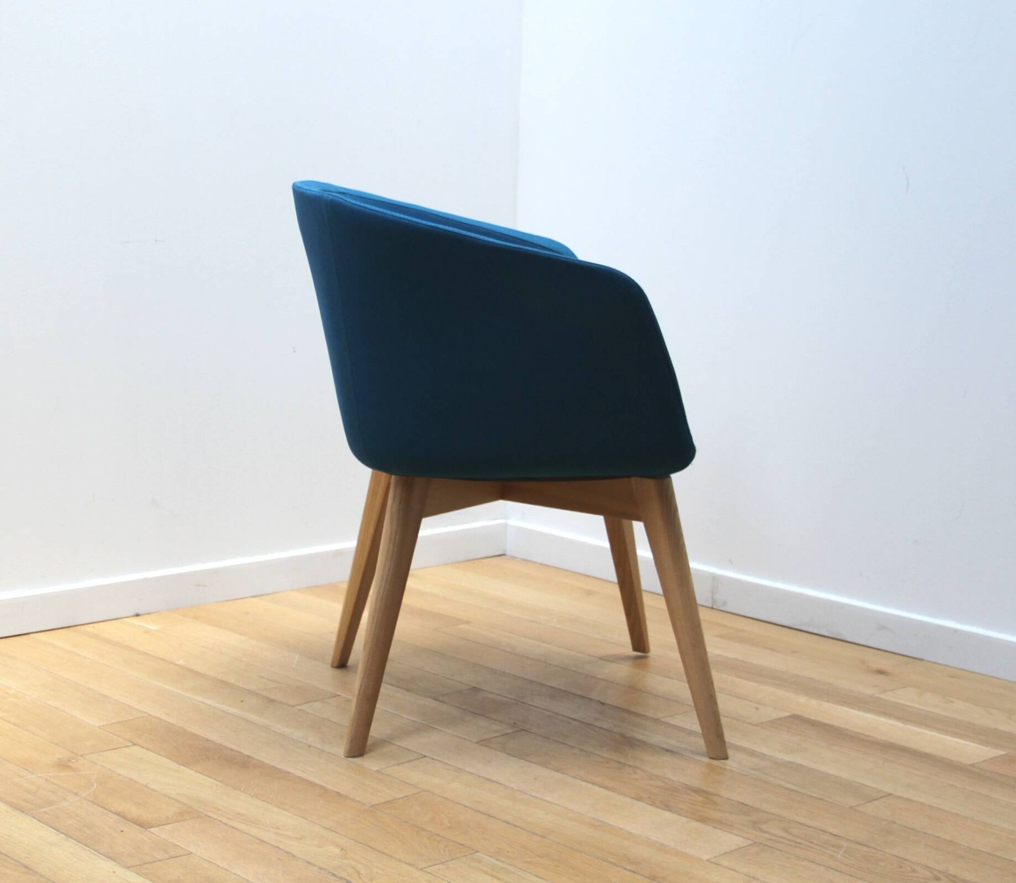 Fauteuil design Tula, Narbutas