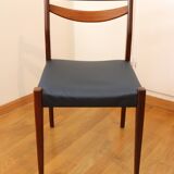 4 Scandinavian chairs in wood and faux leather, 1970.