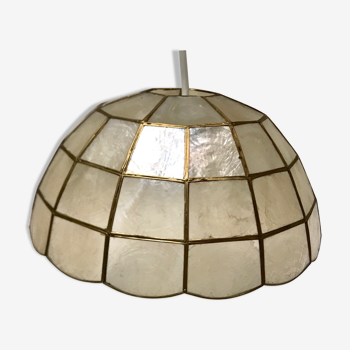 Mother-of-pearl and brass suspension