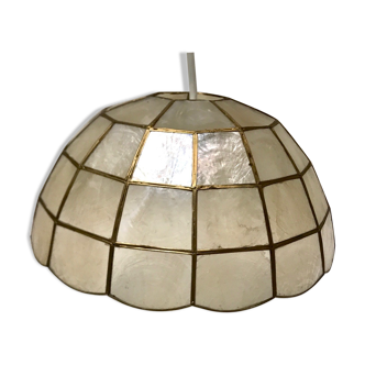 Mother-of-pearl and brass suspension