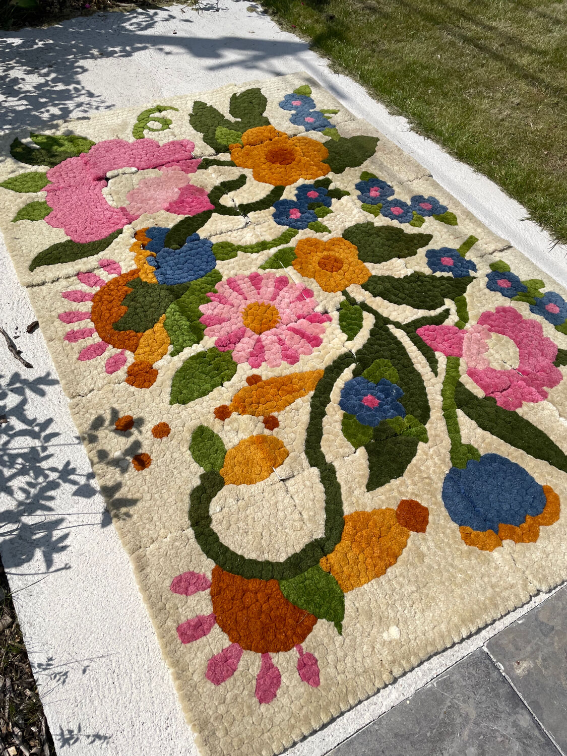 80s floral rug handmade tapitouf in pieces