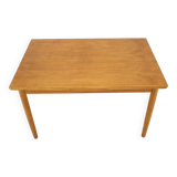 1960s Danish Extendable Dining Table in Oak
