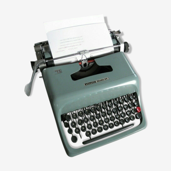 Machine à écrire Olivetti Studio 44  vintage