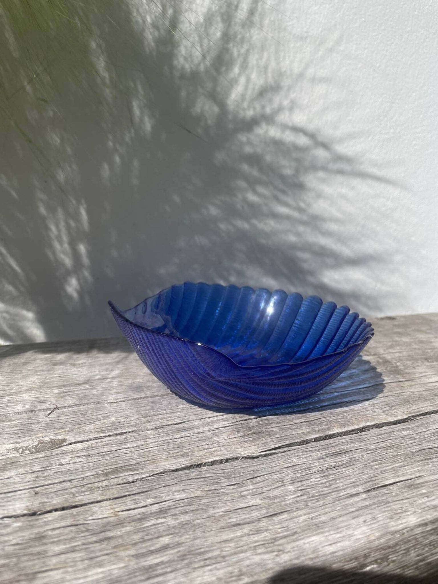 Vide poche coquillage bleu en verre