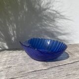 Blue glass shell emptier