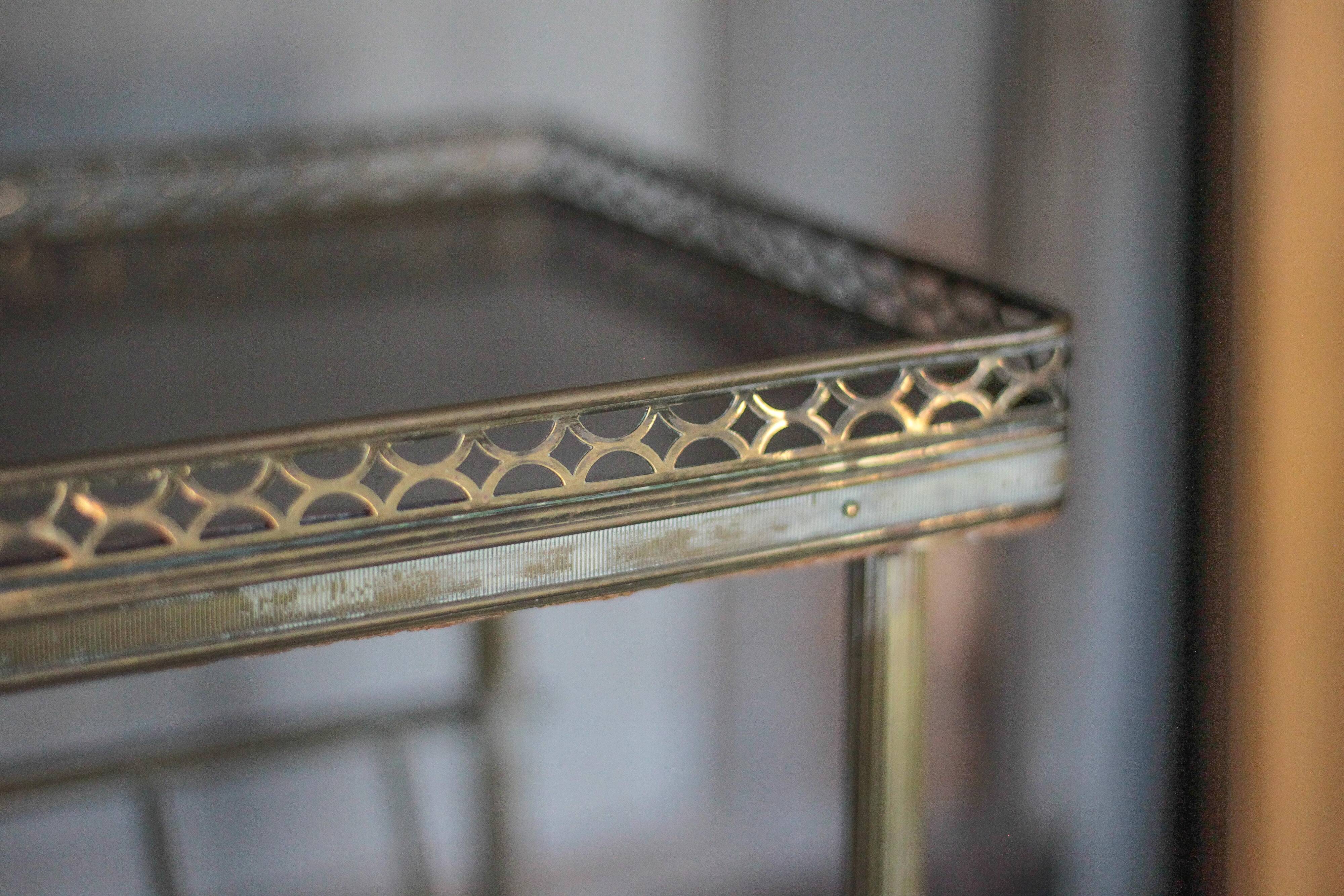 Magazine rack Vintage shelf, side table, brass magazine rack table