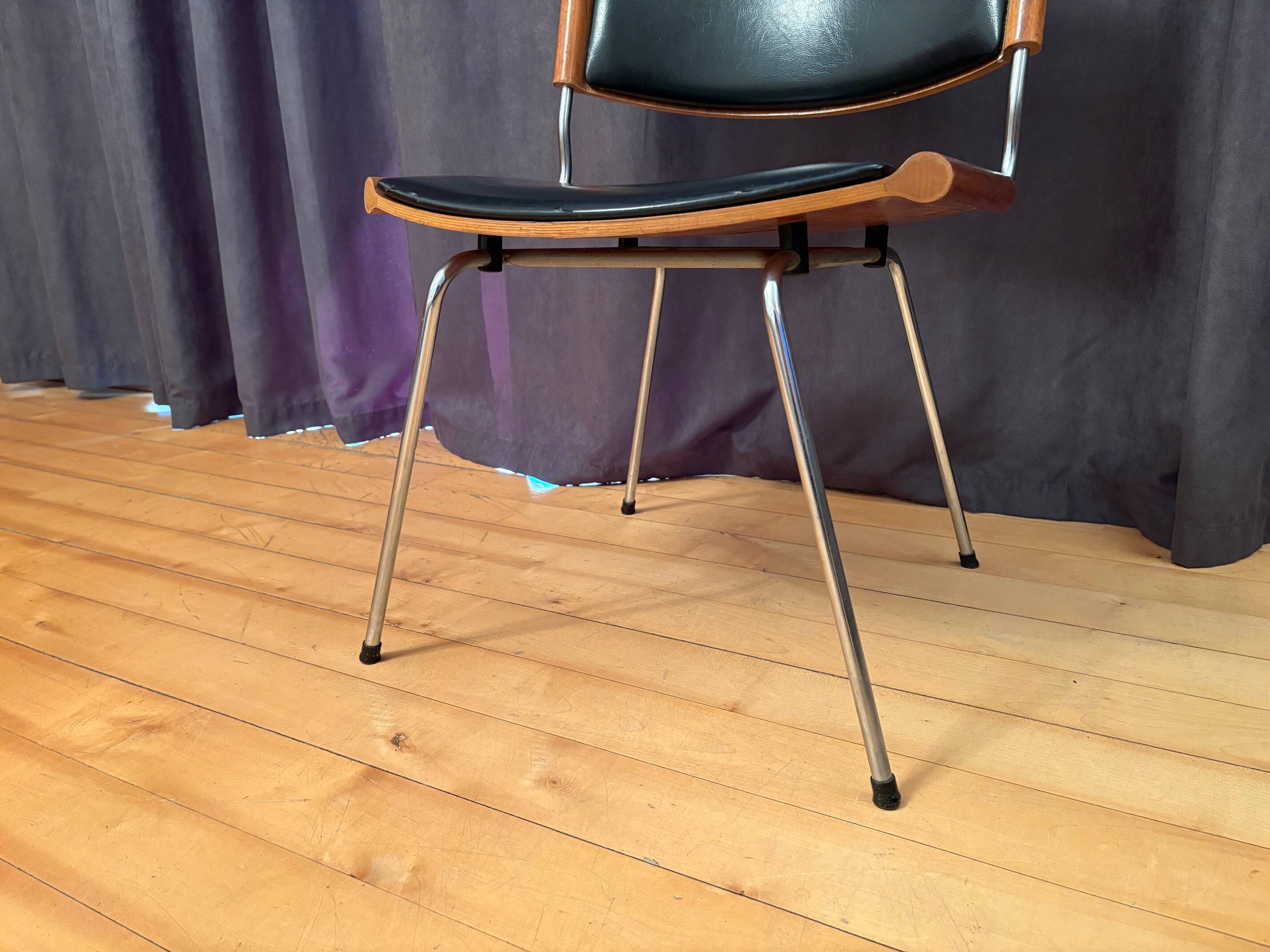 Badminton Chair ND 150, designed by Nanna and Jørgen Ditzel, Kolds Savvaerk