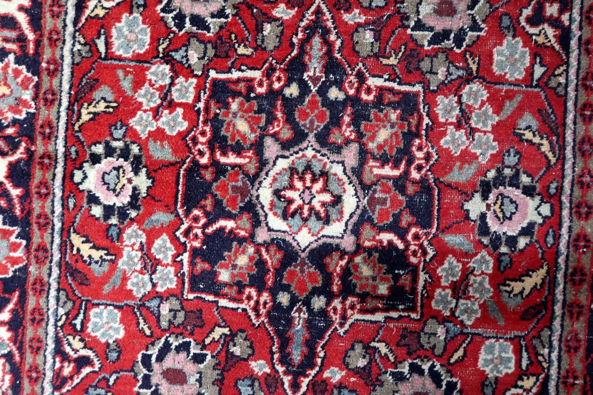 Handmade vintage Persian Hamadan rug 132cm x 196cm, 1950s